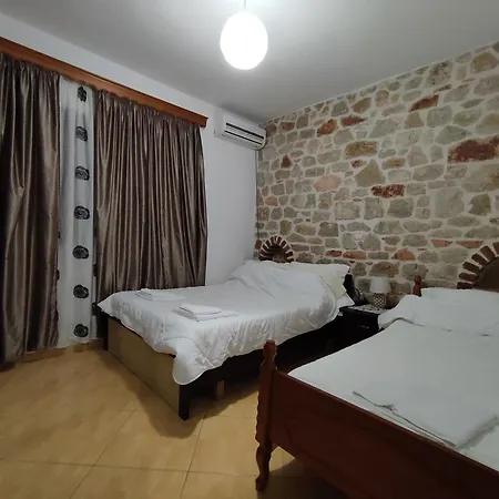 Redstone Ksamil